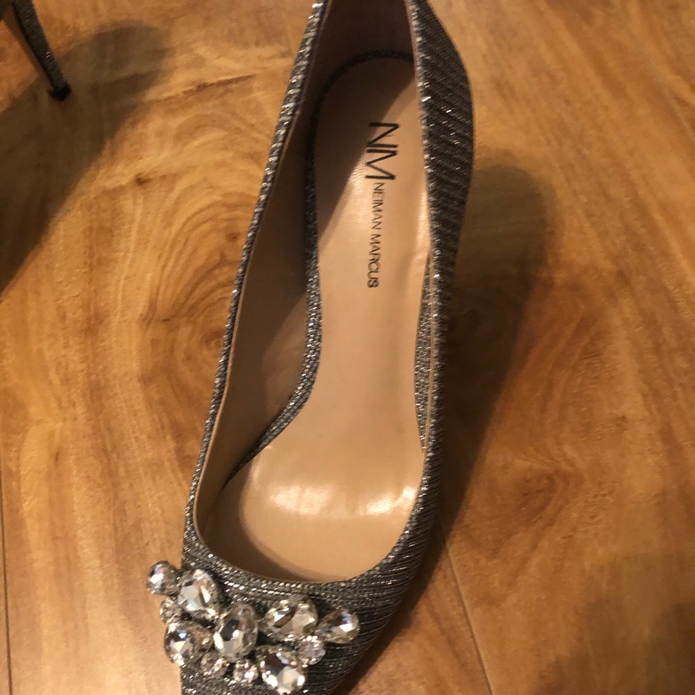 Shoes - Picture 2 of 7